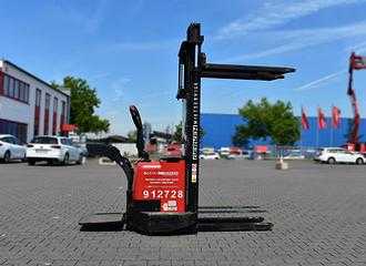 Carretilla elevadora segunda mano HANSELIFTER E1543FH ELEKTRO NIEDERHUBWAGENFAHRERSTAND (12710092)