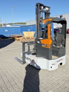 Carretilla elevadora segunda mano HUBTEX NexX 30 ELEKTRO VIERWEGESTAPLER (13058724) backdrop
