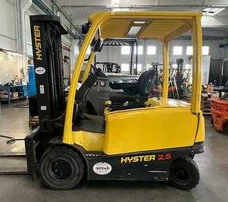 Carretilla elevadora segunda mano HYSTER J2.50XN ELEKTRO VIERRADFRONTSTAPLER (12949753) backdrop