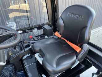 Carretilla elevadora segunda mano HYUNDAI 15BT-9U ELEKTRO DREIRADFRONTSTAPLER (13028742)