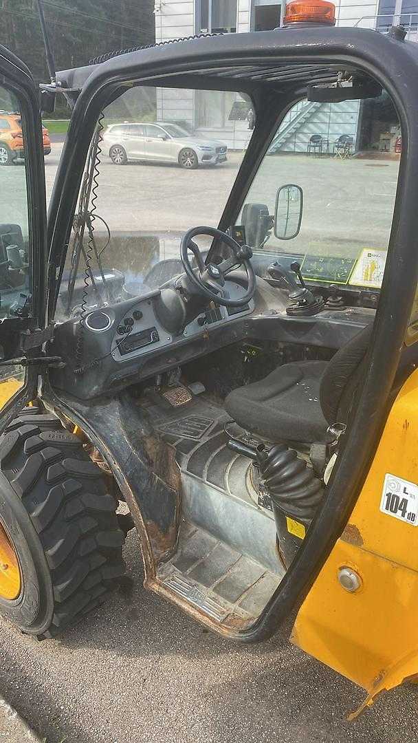 Carretilla elevadora segunda mano JCB 520-40 DIESEL TELESKOPARMSTAPLER (12989334)