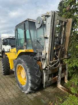 Carretilla elevadora segunda mano JCB 940-2 DIESEL GELAENDESTAPLER (12882246)