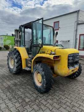 Carretilla elevadora segunda mano JCB 940-2 DIESEL GELAENDESTAPLER (12882246)