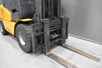 Carretilla elevadora segunda mano JUNGHEINRICH DFG 550 /58946/ DIESEL VIERRADFRONTSTAPLER (13074556)