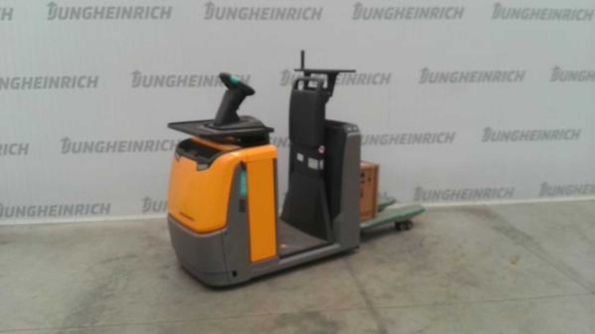 Carretilla elevadora segunda mano JUNGHEINRICH ECE 225 HP 100-54 ELEKTRO NIEDERHUBWAGENFAHRERSTAND (12981946)