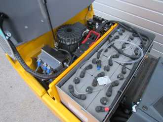 Carretilla elevadora segunda mano JUNGHEINRICH EFG 110 ELEKTRO DREIRADFRONTSTAPLER (13076515)