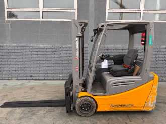 Carretilla elevadora segunda mano JUNGHEINRICH EFG 218 Baujahr 2020 / Stunden 11051 HH 3100 ELEKTRO DREIRADFRONTSTAPLER (13005342)