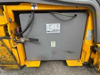 Carretilla elevadora segunda mano JUNGHEINRICH EFG 220 - 330ZZ ELEKTRO DREIRADFRONTSTAPLER (13068225)