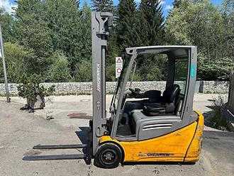 Carretilla elevadora segunda mano JUNGHEINRICH EFG 220 - 400ZT ELEKTRO DREIRADFRONTSTAPLER (13076944)
