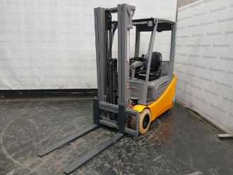 Carretilla elevadora segunda mano JUNGHEINRICH EFG 220 SP GE 115 464 DZ ELEKTRO VIERRADFRONTSTAPLER (13055944)