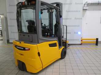 Carretilla elevadora segunda mano JUNGHEINRICH EFG 220 SP GE 115-500 DZ ELEKTRO VIERRADFRONTSTAPLER (13038903)