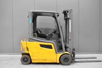 Carretilla elevadora segunda mano JUNGHEINRICH EFG 320 /58986/ ELEKTRO VIERRADFRONTSTAPLER (13070400)