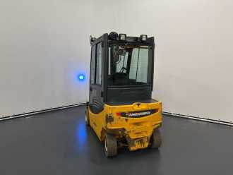 Carretilla elevadora segunda mano JUNGHEINRICH EFG 320 ELEKTRO VIERRADFRONTSTAPLER (13076301)
