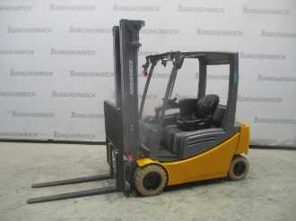 Carretilla elevadora segunda mano JUNGHEINRICH EFG 320 SP G+E 115-535 DZ ELEKTRO VIERRADFRONTSTAPLER (13066743) backdrop
