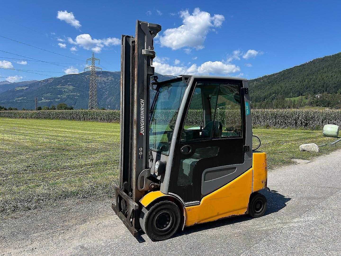 Carretilla elevadora segunda mano JUNGHEINRICH EFG 425 - 430ZT ELEKTRO VIERRADFRONTSTAPLER (13055797)