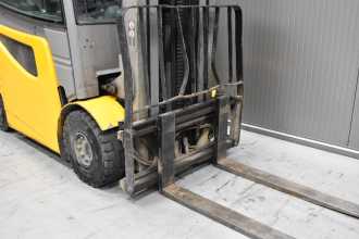 Carretilla elevadora segunda mano JUNGHEINRICH EFG 425 k /58916/ ELEKTRO VIERRADFRONTSTAPLER (13069529)