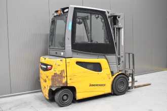 Carretilla elevadora segunda mano JUNGHEINRICH EFG 425 k /58918/ ELEKTRO VIERRADFRONTSTAPLER (13070619)
