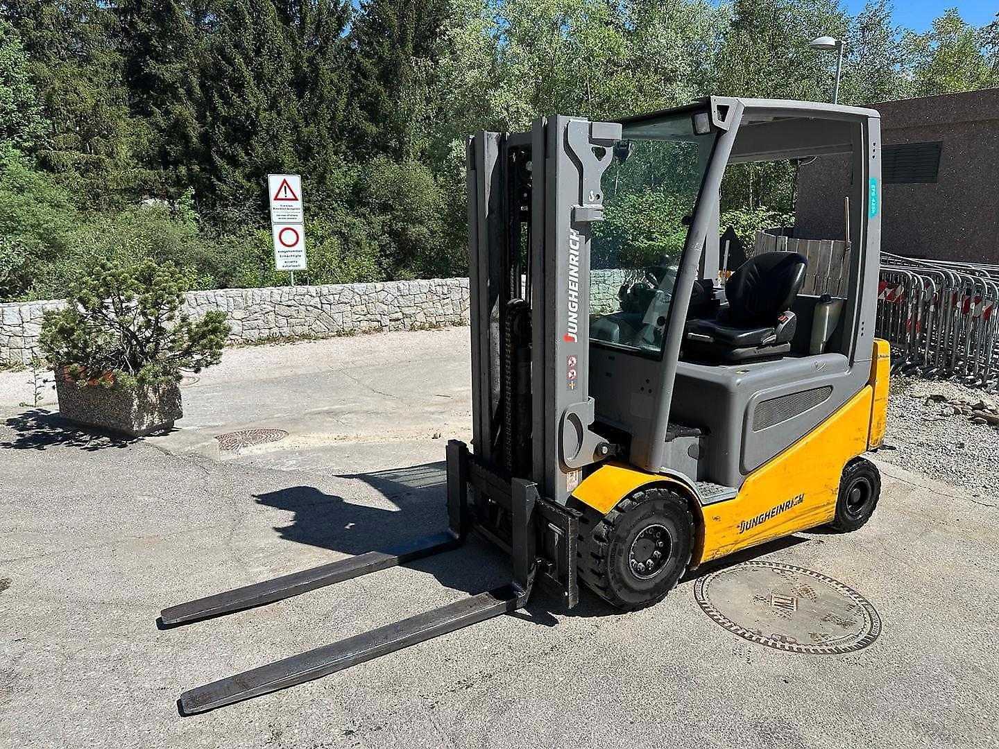 Carretilla elevadora segunda mano JUNGHEINRICH EFG 425k - 440DZ ELEKTRO VIERRADFRONTSTAPLER (13055799)