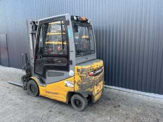 Carretilla elevadora segunda mano JUNGHEINRICH EFG425k ELEKTRO VIERRADFRONTSTAPLER (13073445)