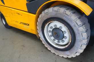 Carretilla elevadora segunda mano JUNGHEINRICH EFG545 ELEKTRO VIERRADFRONTSTAPLER (13071411)