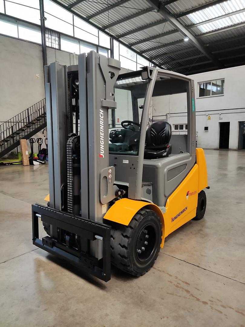 Carretilla elevadora segunda mano JUNGHEINRICH EFG545k ELEKTRO VIERRADFRONTSTAPLER (13053585)