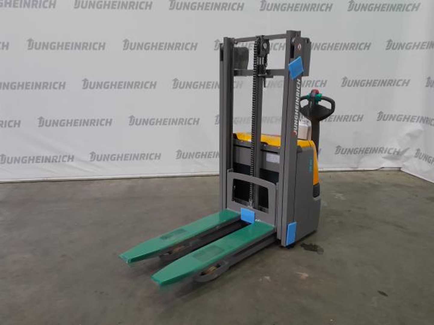 Carretilla elevadora segunda mano JUNGHEINRICH EJC 112 115-250 ZT ELEKTRO HOCHHUBWAGENDEICHSEL (13025867)