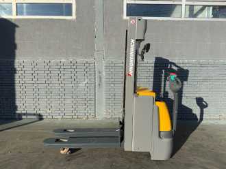 Carretilla elevadora segunda mano JUNGHEINRICH EJC 112z Baujahr 2020 Akku 2026 Mit Waage ELEKTRO HOCHHUBWAGENDEICHSEL (13076483)