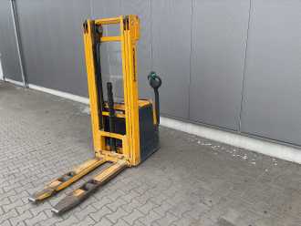 Carretilla elevadora segunda mano JUNGHEINRICH EJC214 ELEKTRO HOCHHUBWAGENDEICHSEL (13068233)