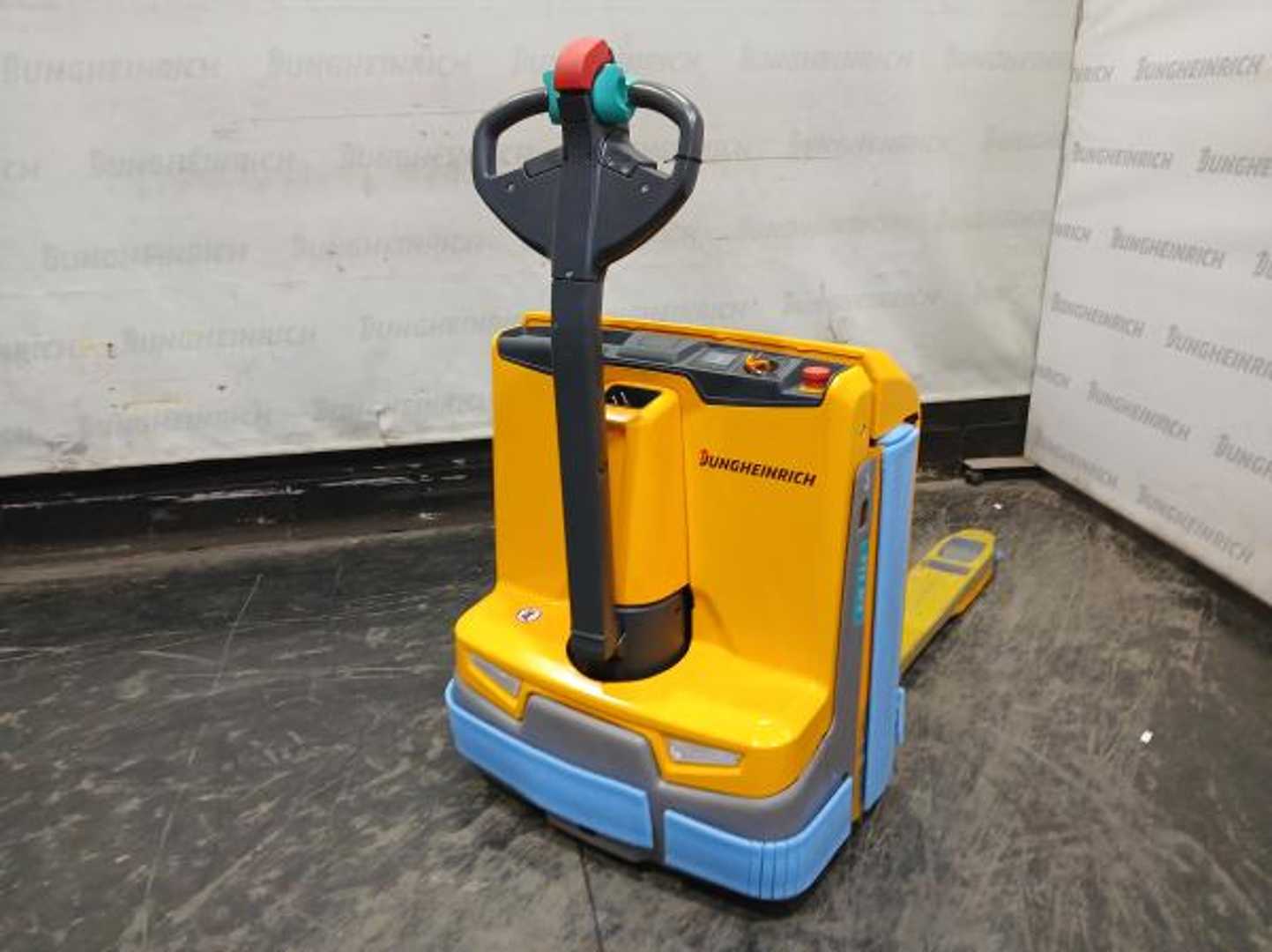 Carretilla elevadora segunda mano JUNGHEINRICH EJE 114 24 115 54 ELEKTRO NIEDERHUBWAGENDEICHSEL (13073182)