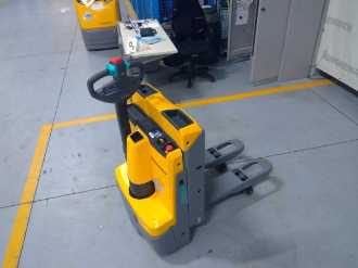 Carretilla elevadora segunda mano JUNGHEINRICH EJE 116i ELEKTRO NIEDERHUBWAGENDEICHSEL (13015180)