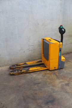 Carretilla elevadora segunda mano JUNGHEINRICH EJE C20 ELEKTRO NIEDERHUBWAGENSEMIELEKTRISCH (13063113)