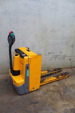 Carretilla elevadora segunda mano JUNGHEINRICH EJE C20 ELEKTRO NIEDERHUBWAGENSEMIELEKTRISCH (13063113)