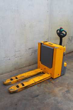 Carretilla elevadora segunda mano JUNGHEINRICH EJE C20 ELEKTRO NIEDERHUBWAGENSEMIELEKTRISCH (13063116)