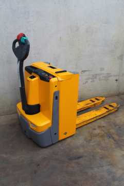 Carretilla elevadora segunda mano JUNGHEINRICH EJE C20 ELEKTRO NIEDERHUBWAGENSEMIELEKTRISCH (13063116)