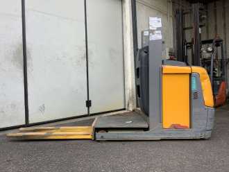 Carretilla elevadora segunda mano JUNGHEINRICH EKS 110 ELEKTRO NIEDERHUBKOMMISSIONIERER (13065601)