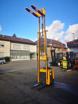 Carretilla elevadora segunda mano JUNGHEINRICH ERC 14 ELEKTRO HOCHHUBWAGENDEICHSEL (12768138)