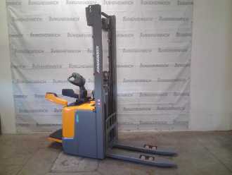 Carretilla elevadora segunda mano JUNGHEINRICH ERC 212 KP 115-410 ZZ ELEKTRO HOCHHUBWAGENFAHRERSTAND (13037865) backdrop