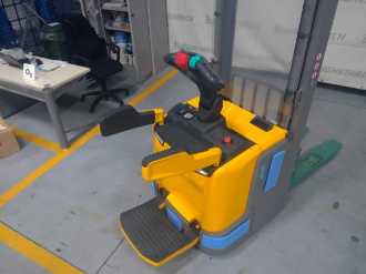 Carretilla elevadora segunda mano JUNGHEINRICH ERC 214 KP 115-430 ZT ELEKTRO HOCHHUBWAGENFAHRERSTAND (13015188)