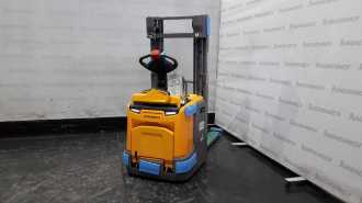Carretilla elevadora segunda mano JUNGHEINRICH ERC 214z Li KP 115 430 DZ ELEKTRO HOCHHUBWAGENFAHRERSTAND (13037234) backdrop