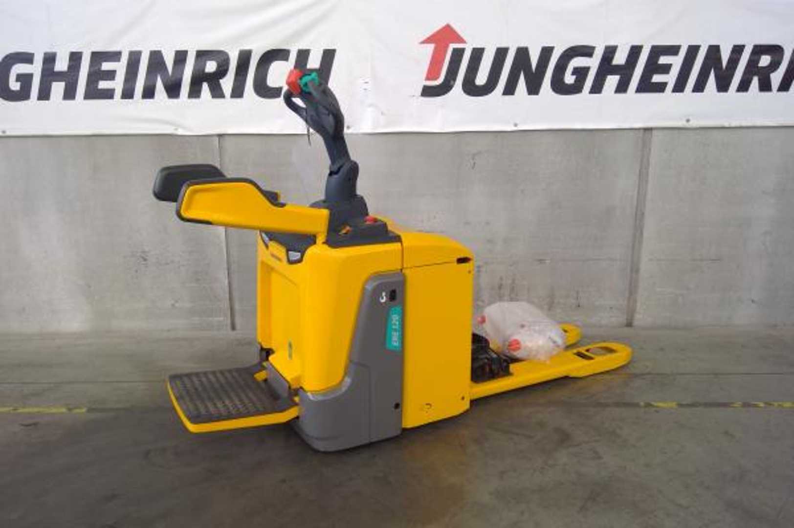 Carretilla elevadora segunda mano JUNGHEINRICH ERE 120 19 115 54 ELEKTRO NIEDERHUBWAGENFAHRERSTAND (13004769)