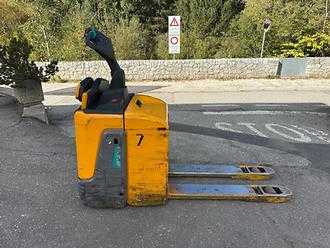 Carretilla elevadora segunda mano JUNGHEINRICH ERE 120 ELEKTRO NIEDERHUBWAGENFAHRERSTAND (13073103)