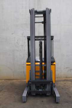 Carretilla elevadora segunda mano JUNGHEINRICH ETV 210 740 DZ ELEKTRO SCHUBMASTSTAPLER (13012470)