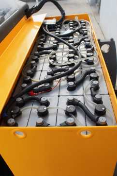 Carretilla elevadora segunda mano JUNGHEINRICH ETV 214 992 DZ ELEKTRO SCHUBMASTSTAPLER (13014511)