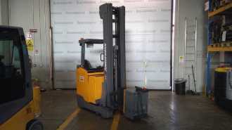 Carretilla elevadora segunda mano JUNGHEINRICH ETV 214 DRIVE IN, CELLA FRIGO ELEKTRO SCHUBMASTSTAPLER (12956211)