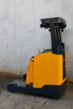 Carretilla elevadora segunda mano JUNGHEINRICH ETV 216 872 DZ ELEKTRO SCHUBMASTSTAPLER (13012472)