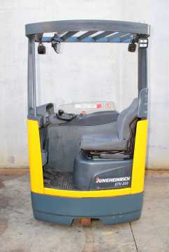 Carretilla elevadora segunda mano JUNGHEINRICH ETV 216 872 DZ ELEKTRO SCHUBMASTSTAPLER (13012472)