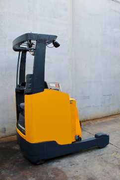 Carretilla elevadora segunda mano JUNGHEINRICH ETV 216 872 DZ ELEKTRO SCHUBMASTSTAPLER (13012472)