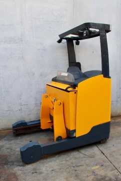 Carretilla elevadora segunda mano JUNGHEINRICH ETV 216 872 DZ ELEKTRO SCHUBMASTSTAPLER (13012472)