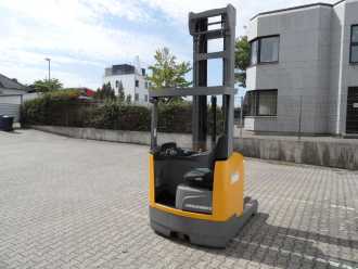 Carretilla elevadora segunda mano JUNGHEINRICH ETV 216 - 9,02 m Triplex - Efficiency-Paket ELEKTRO SCHUBMASTSTAPLER (13064519)
