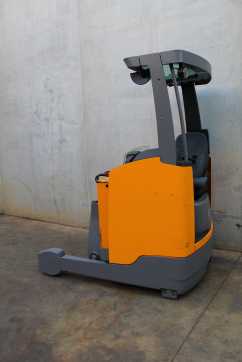 Carretilla elevadora segunda mano JUNGHEINRICH ETV 216 941 DZ ELEKTRO SCHUBMASTSTAPLER (13034335)